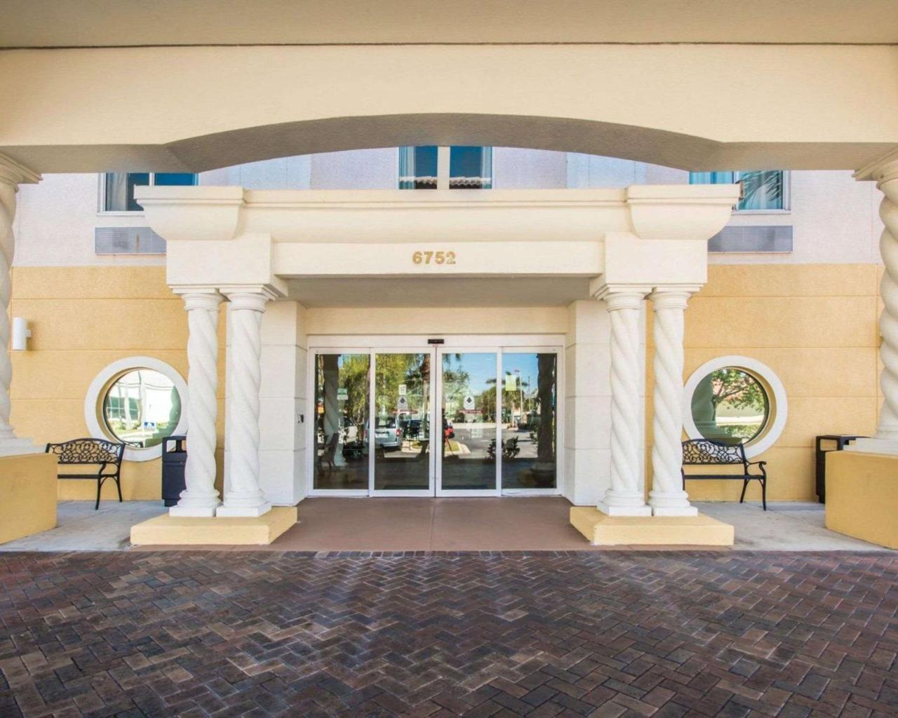 Comfort Inn & Suites Jupiter I-95 Экстерьер фото